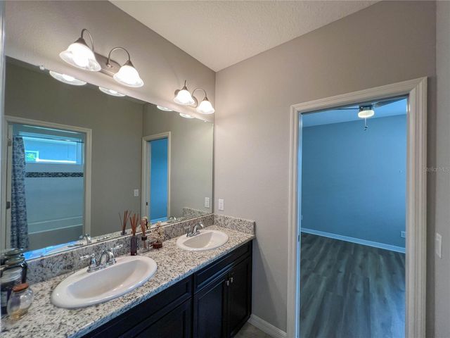 8033 CLEMENTINE LANE, Tampa, FL 33625