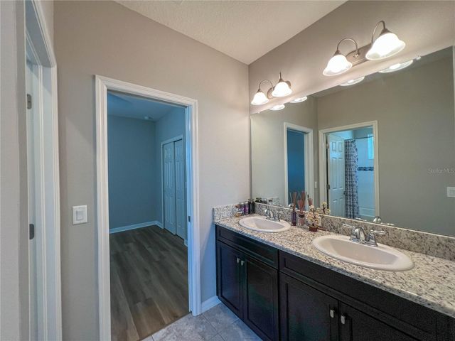 8033 CLEMENTINE LANE, Tampa, FL 33625