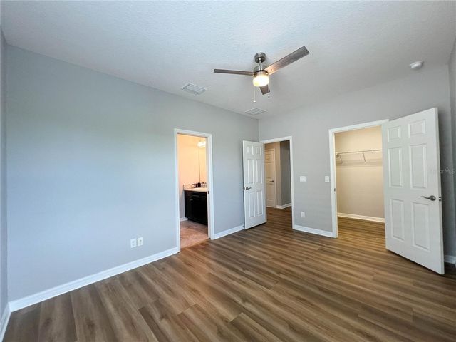8033 CLEMENTINE LANE, Tampa, FL 33625