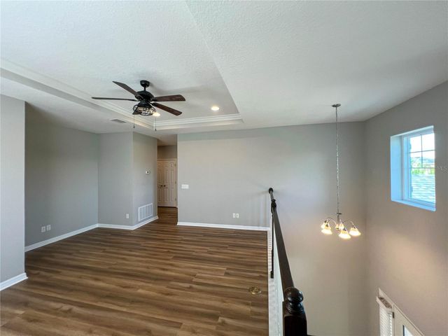 8033 CLEMENTINE LANE, Tampa, FL 33625