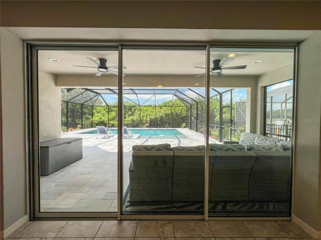 8033 CLEMENTINE LANE, Tampa, FL 33625