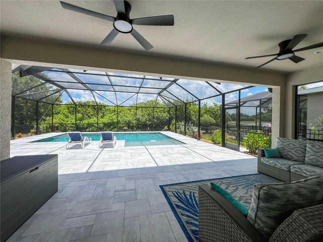 8033 CLEMENTINE LANE, Tampa, FL 33625