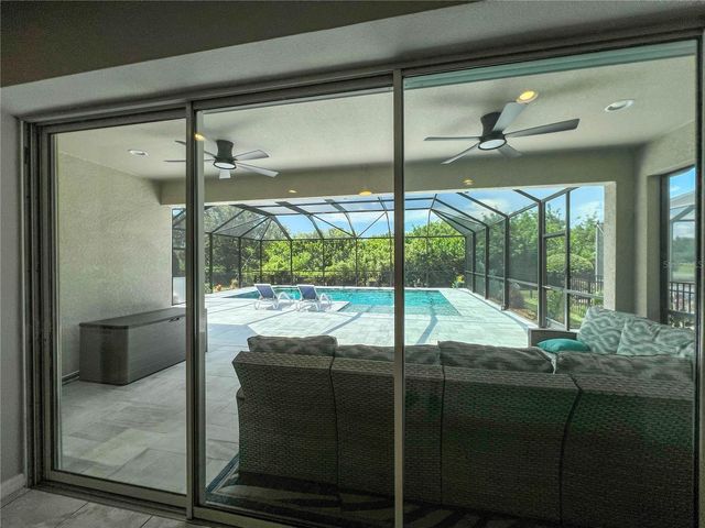 8033 CLEMENTINE LANE, Tampa, FL 33625