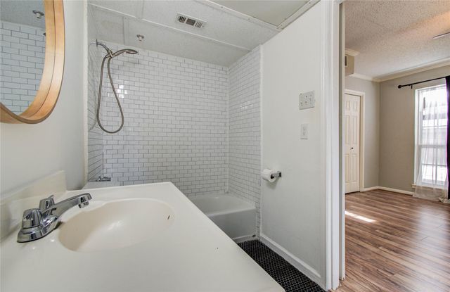 6410 Del Monte Drive 118, Houston, TX 77057