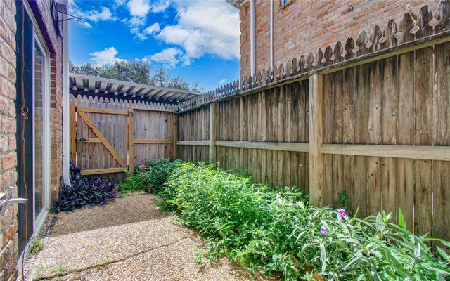 6410 Del Monte Drive 118, Houston, TX 77057