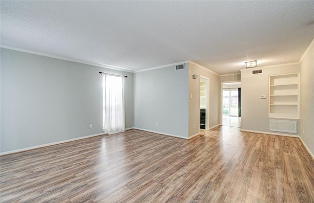 6410 Del Monte Drive 118, Houston, TX 77057