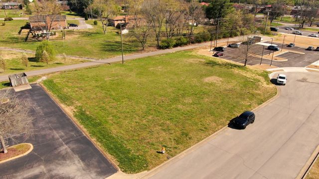 611 Brandywine Village Ct, Old Hickory, TN 37138