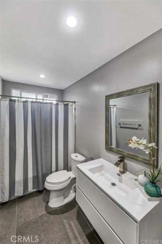 19221 Napa, Northridge, CA 91324