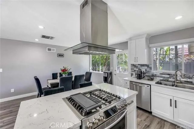 19221 Napa, Northridge, CA 91324