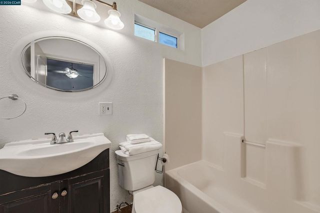 901 Florida Ave, Richmond, CA 94804