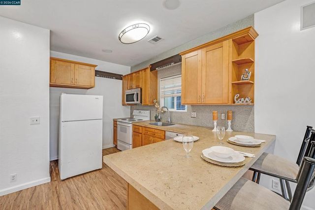 901 Florida Ave, Richmond, CA 94804
