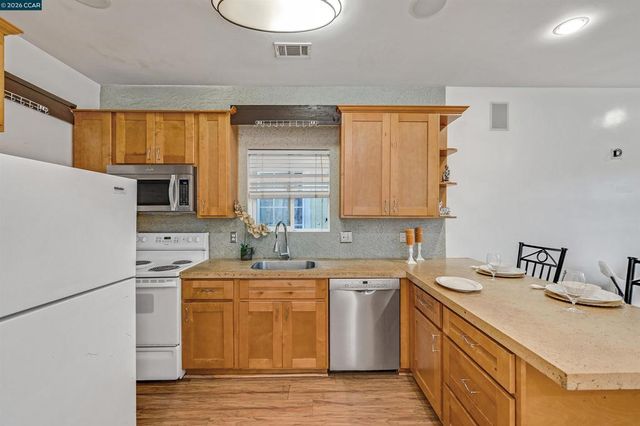 901 Florida Ave, Richmond, CA 94804