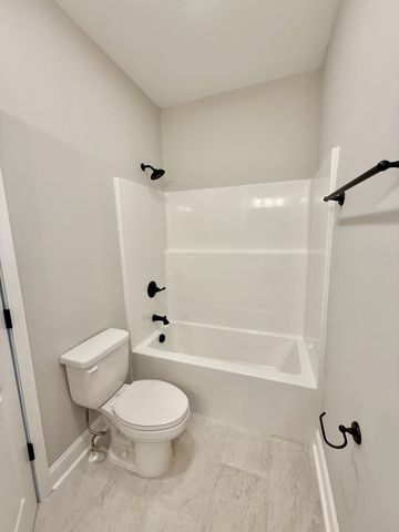 65 Misty Ln, Castalian Springs, TN 37031