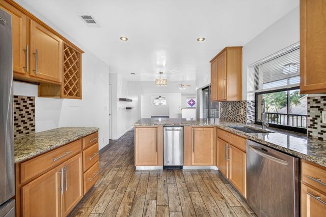 17137 Waterbend Drive 204, Jupiter, FL 33477