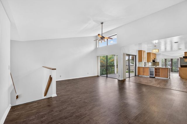 17137 Waterbend Drive 204, Jupiter, FL 33477