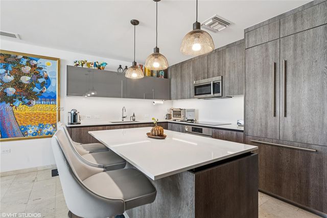 88 SW 7th Street 1804, Miami, FL 33130