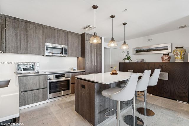 88 SW 7th Street 1804, Miami, FL 33130