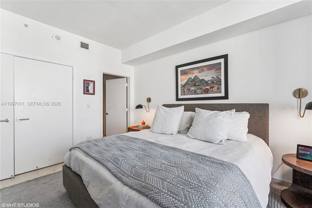 88 SW 7th Street 1804, Miami, FL 33130