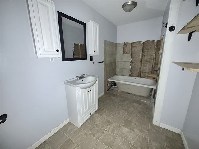 808 N Laurel Street, Walhalla, SC 29691