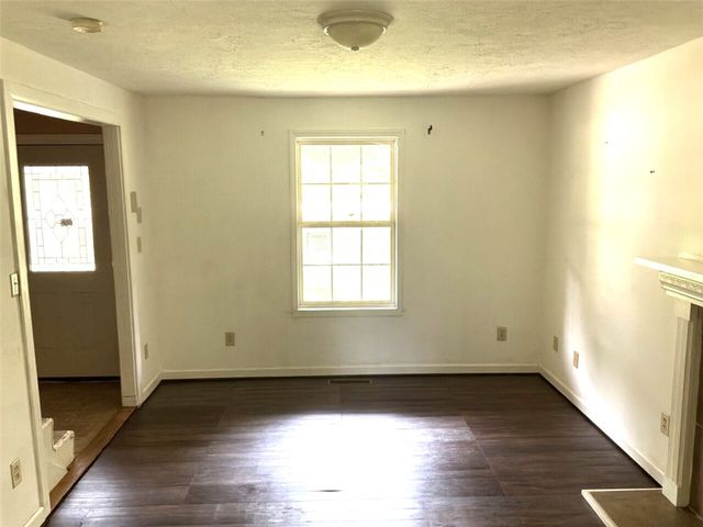 808 N Laurel Street, Walhalla, SC 29691