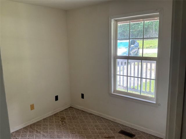 808 N Laurel Street, Walhalla, SC 29691