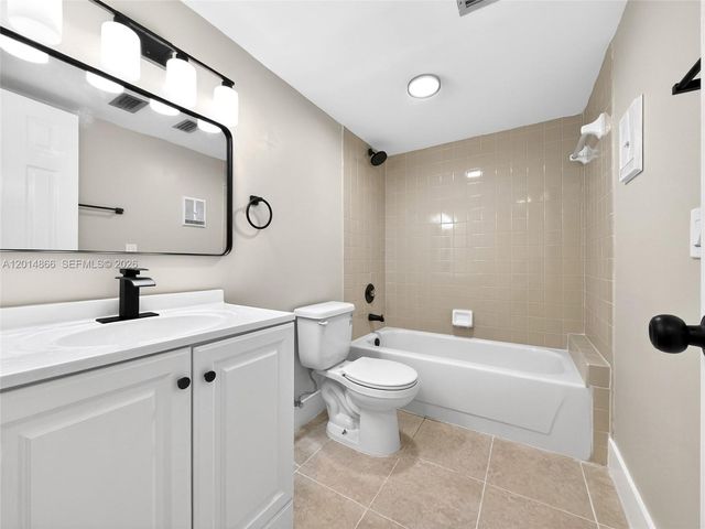800 Independence Dr 800F, Homestead, FL 33034