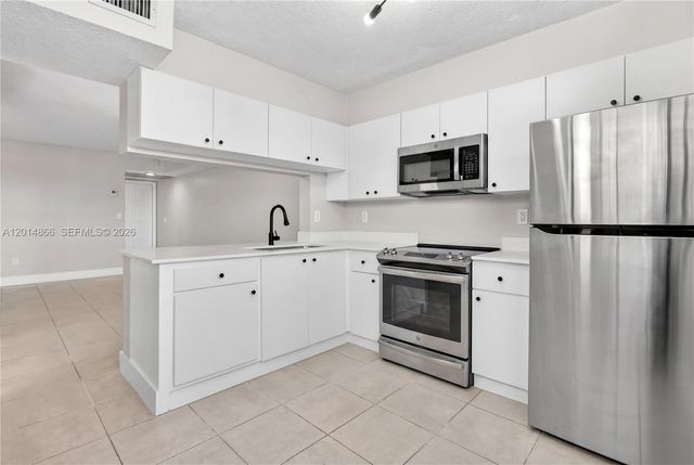 800 Independence Dr 800F, Homestead, FL 33034