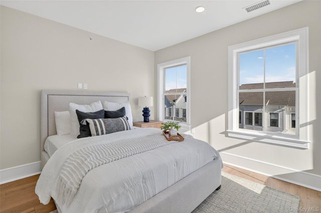 1825 Soundview Court, Yorktown Heights, NY 10598