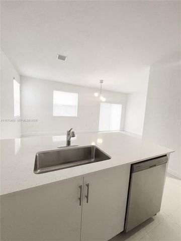 2603 SE 11th St, Homestead, FL 33035