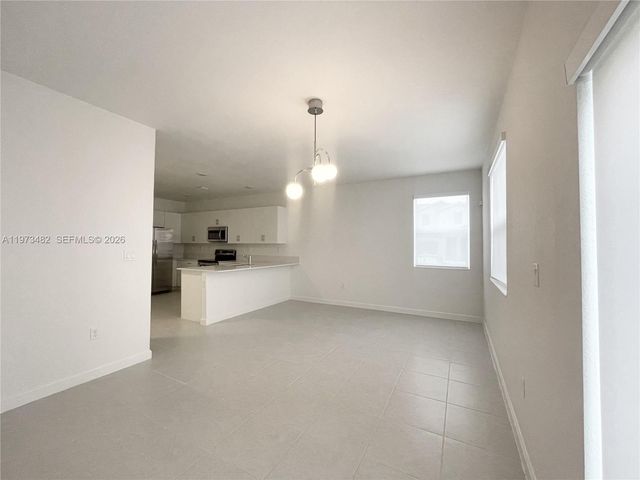 2603 SE 11th St, Homestead, FL 33035