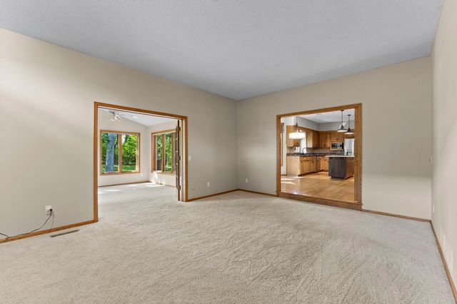 17707 Kingsbury Circle, Lakeville, MN 55044