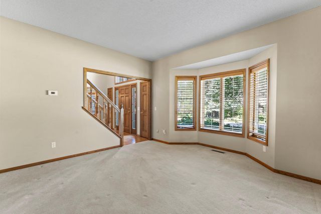 17707 Kingsbury Circle, Lakeville, MN 55044