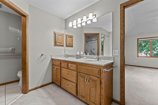 17707 Kingsbury Circle, Lakeville, MN 55044