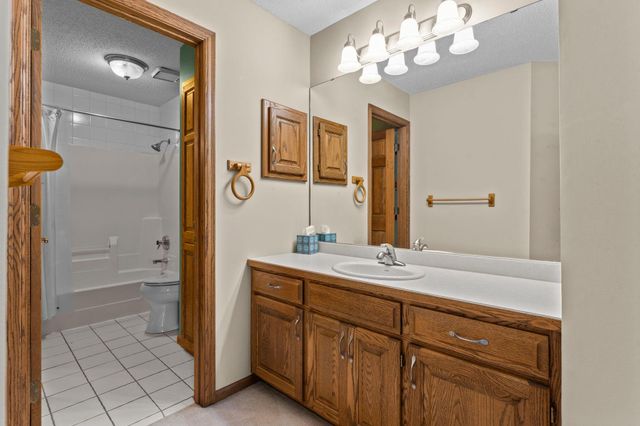17707 Kingsbury Circle, Lakeville, MN 55044