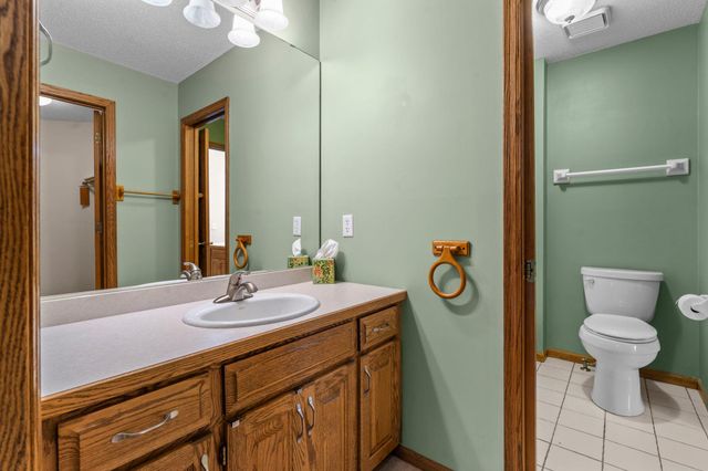 17707 Kingsbury Circle, Lakeville, MN 55044