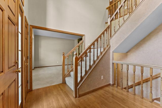 17707 Kingsbury Circle, Lakeville, MN 55044