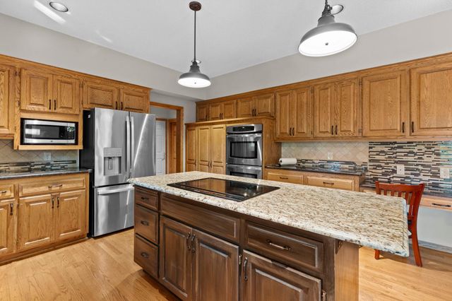 17707 Kingsbury Circle, Lakeville, MN 55044