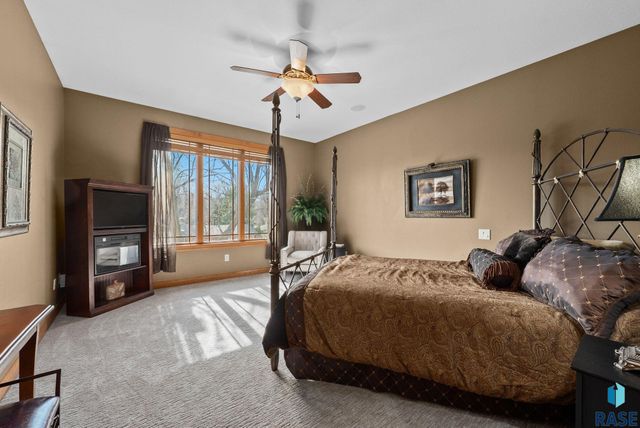 2505 S Big Timber Pl Place, Sioux Falls, SD 57105