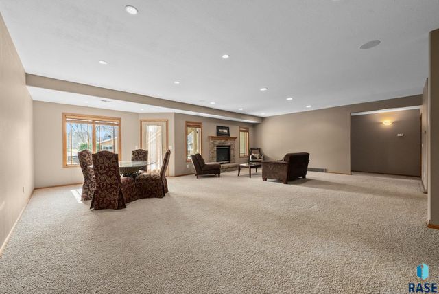 2505 S Big Timber Pl Place, Sioux Falls, SD 57105