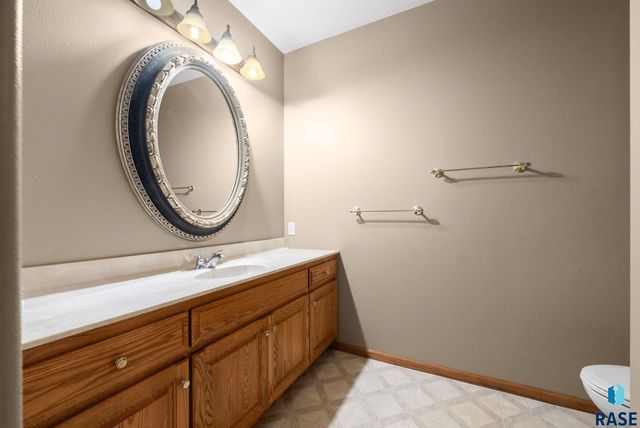 2505 S Big Timber Pl Place, Sioux Falls, SD 57105