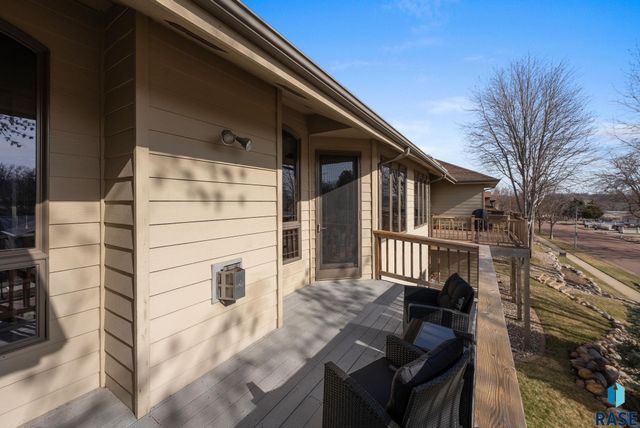 2505 S Big Timber Pl Place, Sioux Falls, SD 57105