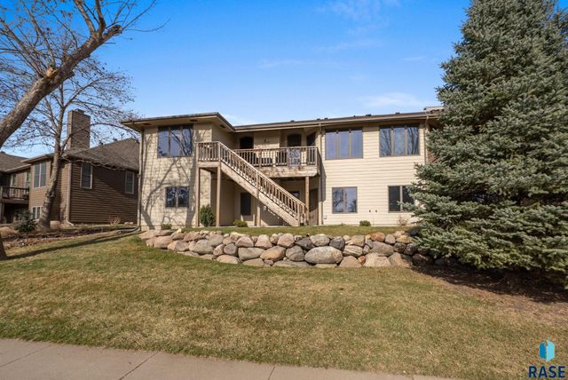 2505 S Big Timber Pl Place, Sioux Falls, SD 57105