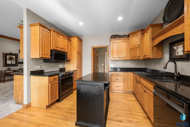 2505 S Big Timber Pl Place, Sioux Falls, SD 57105