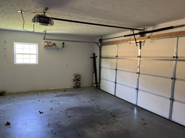 1002 Lake Road Drive, Cassville, MO 65625