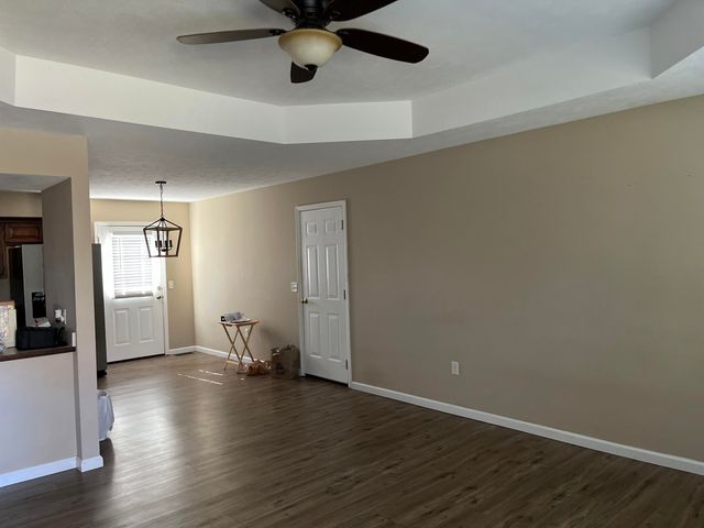 1002 Lake Road Drive, Cassville, MO 65625