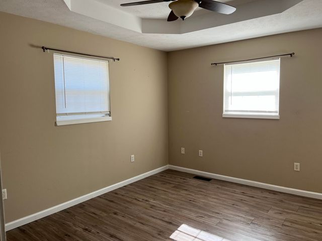 1002 Lake Road Drive, Cassville, MO 65625