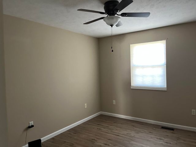 1002 Lake Road Drive, Cassville, MO 65625