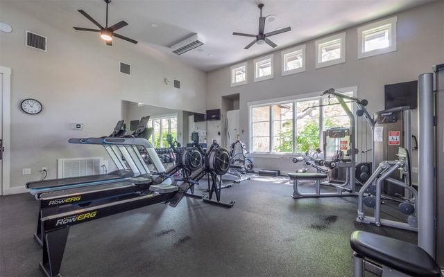 909 Catalina LN, Austin, TX 78737