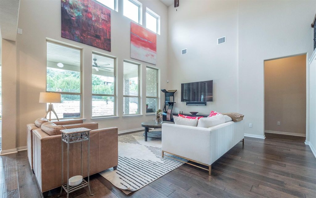 909 Catalina LN, Austin, TX 78737