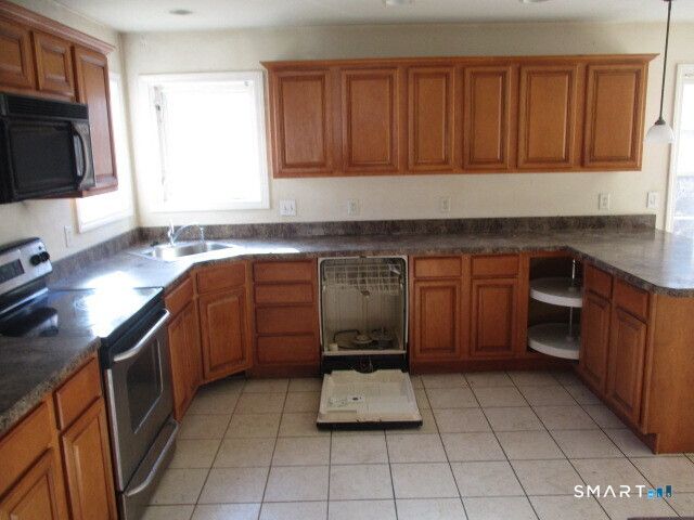 47 Rachel Drive, Rocky Hill, CT 06067